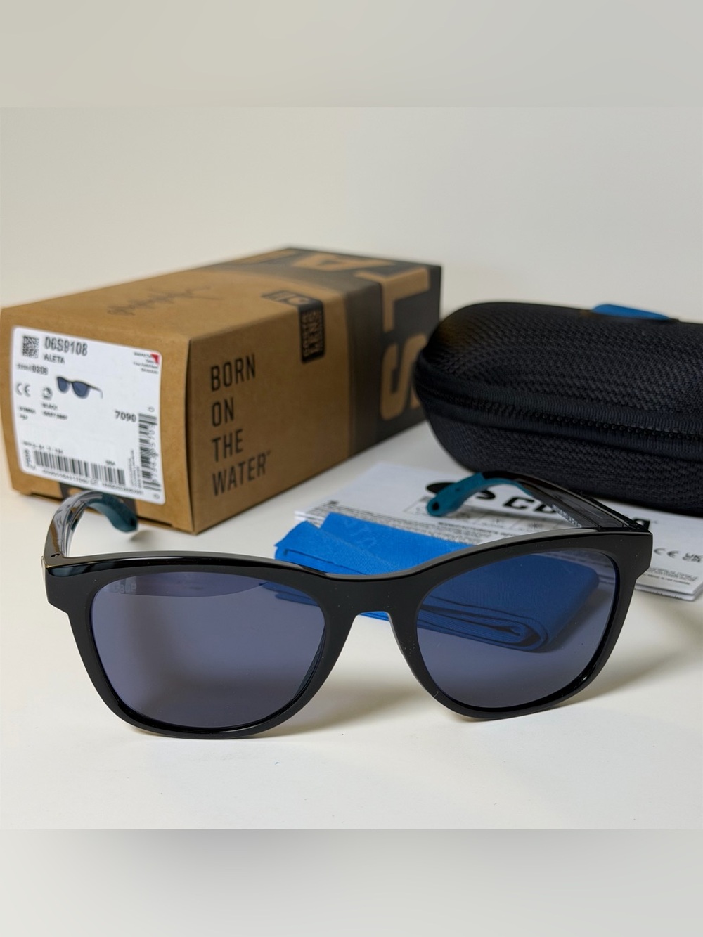 NIB Costa Del Mar Aleta Polarized Sunglasses Black Gray NEW Women’s 54-19-136